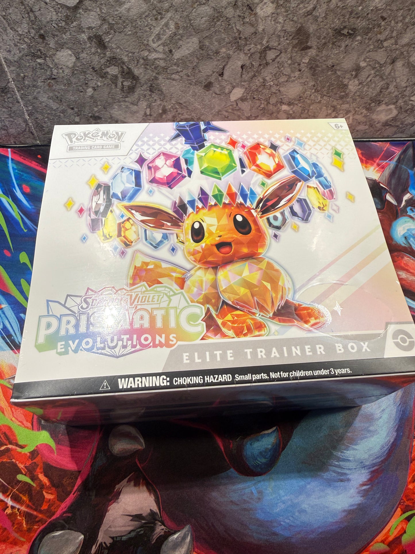 Pokemon Prismatic Evolutions Elite Trainer Box – B-Grade (Skadad förpackning)
